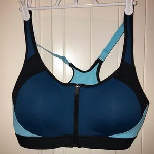 New Champion Zip Up Sports Bra